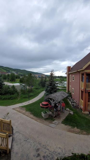 Отель Hilton Grand Vacations Club Blue Mountain Canada Блу-Маунтинс Экстерьер фото